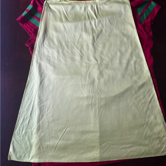 DC Comics Red and Yellow Robin Costume - Picture 2 of 7